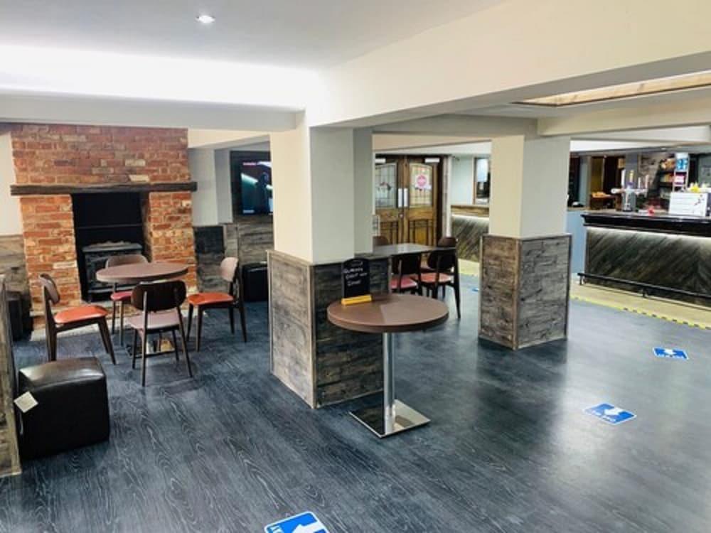 Fairways Lodge & Leisure Club Prestwich Buitenkant foto
