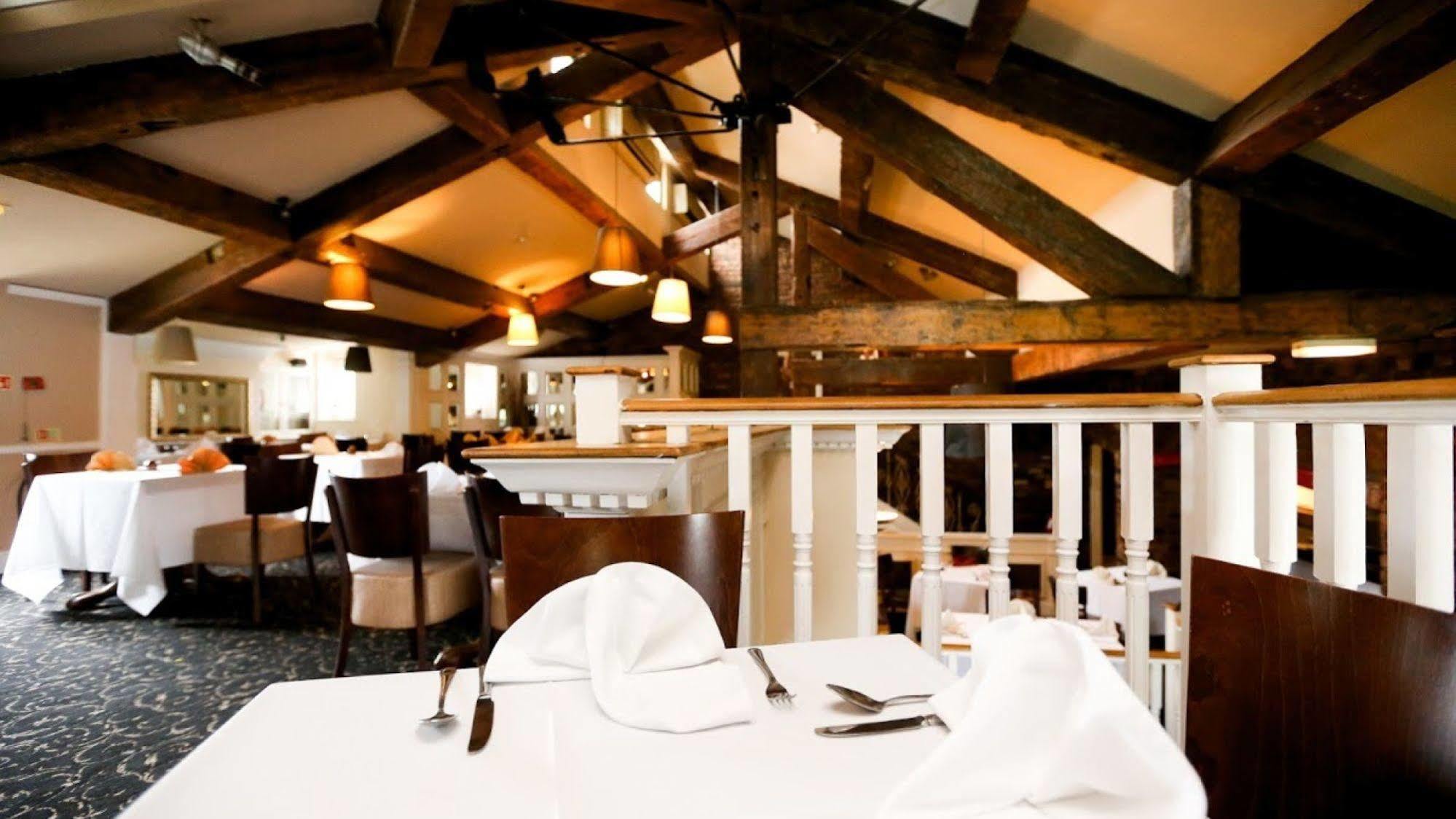 Fairways Lodge & Leisure Club Prestwich Buitenkant foto